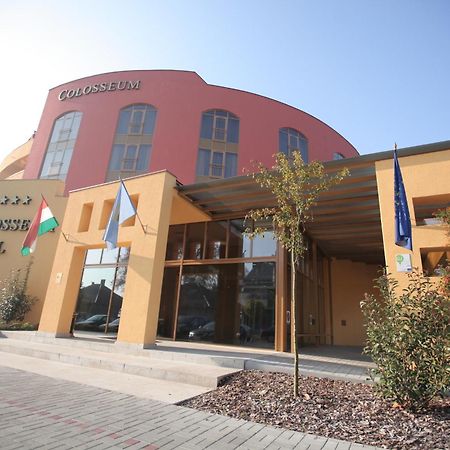Colosseum Hotel Mórahalom Екстериор снимка