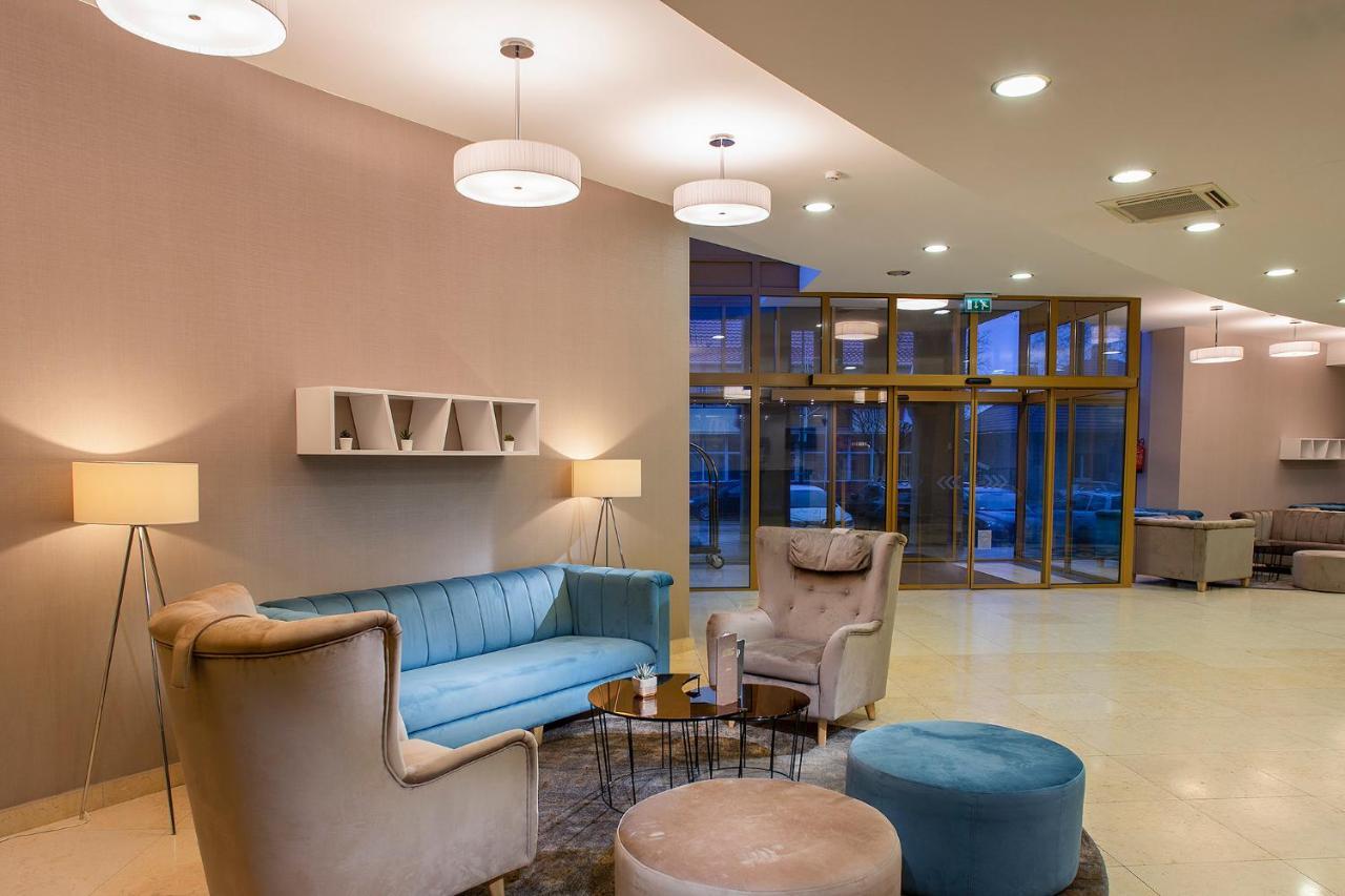 Colosseum Hotel Mórahalom Екстериор снимка