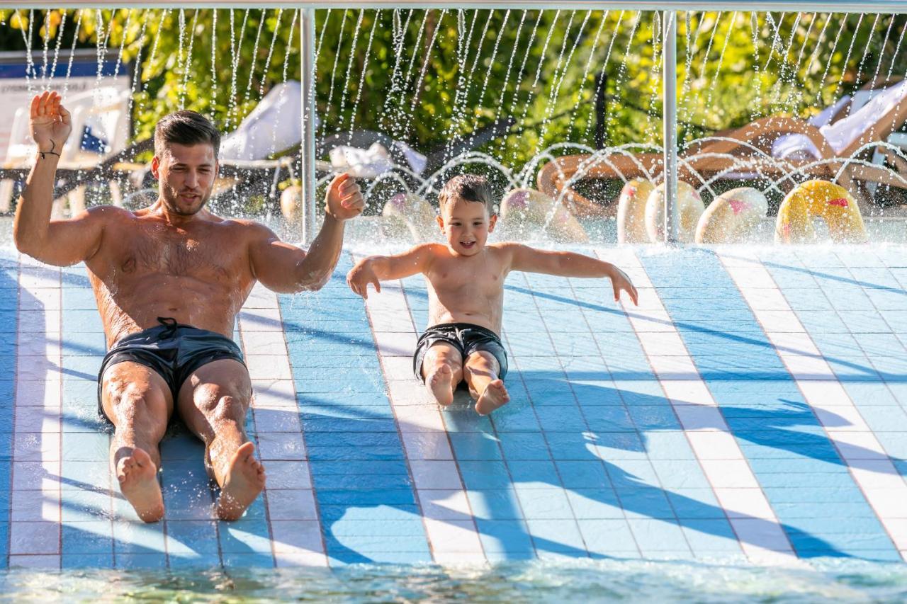 Colosseum Hotel Mórahalom Екстериор снимка