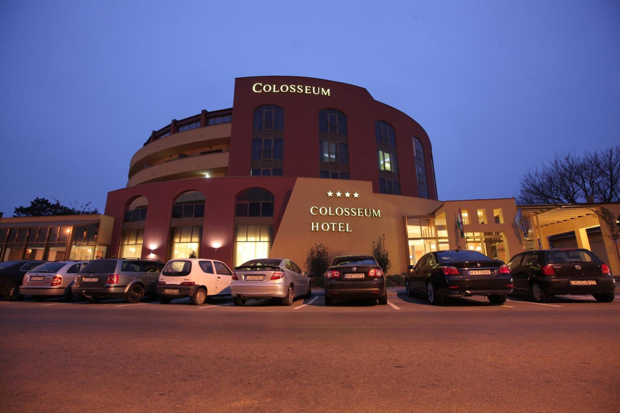Colosseum Hotel Mórahalom Екстериор снимка