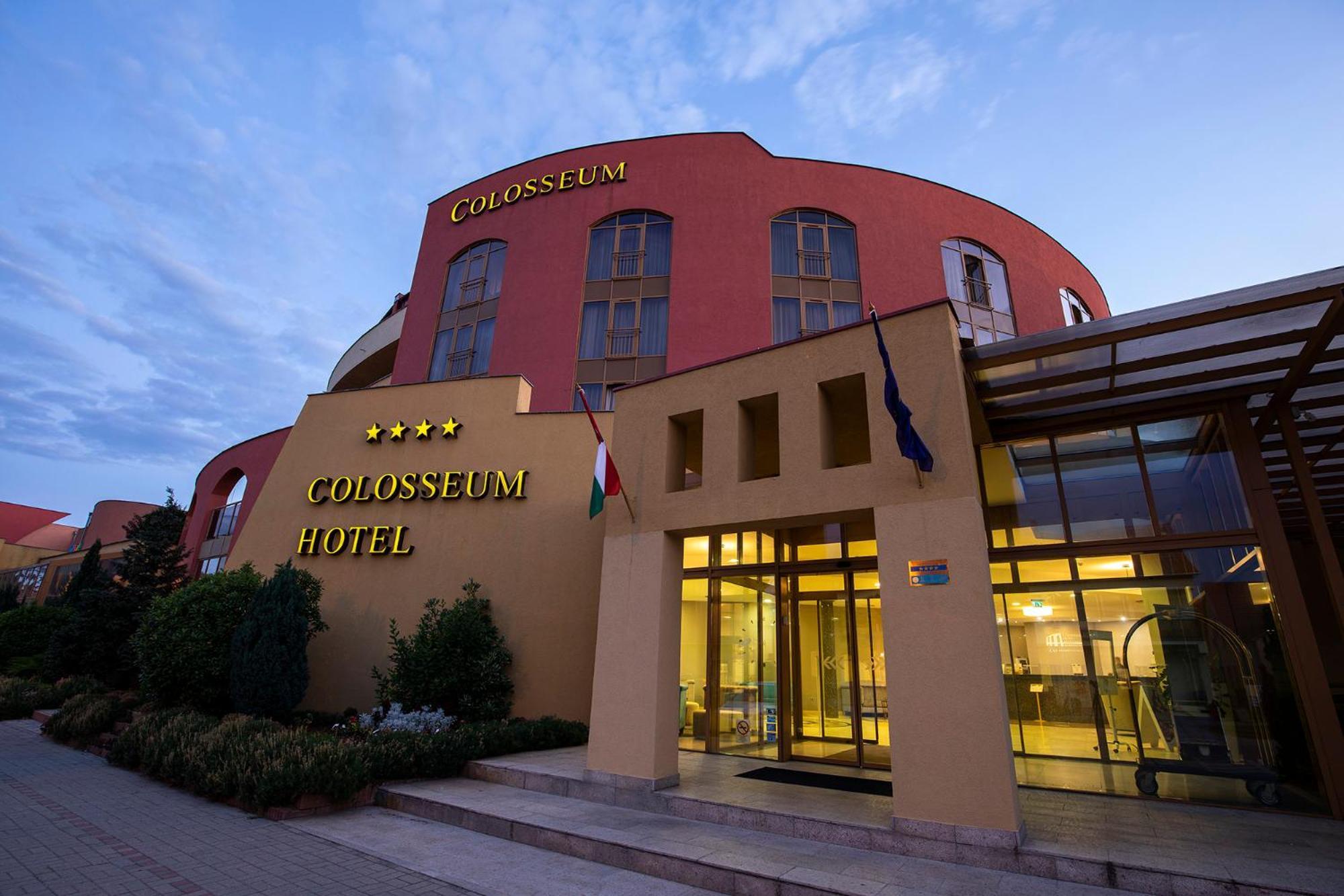 Colosseum Hotel Mórahalom Екстериор снимка